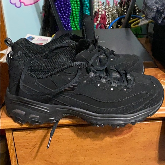 sketchers non skid